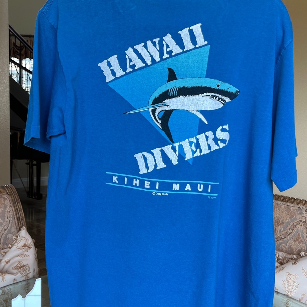 Crazy Shirt Vintage Blue Hawaii Divers Kihei, Maui T-shirt Size Large